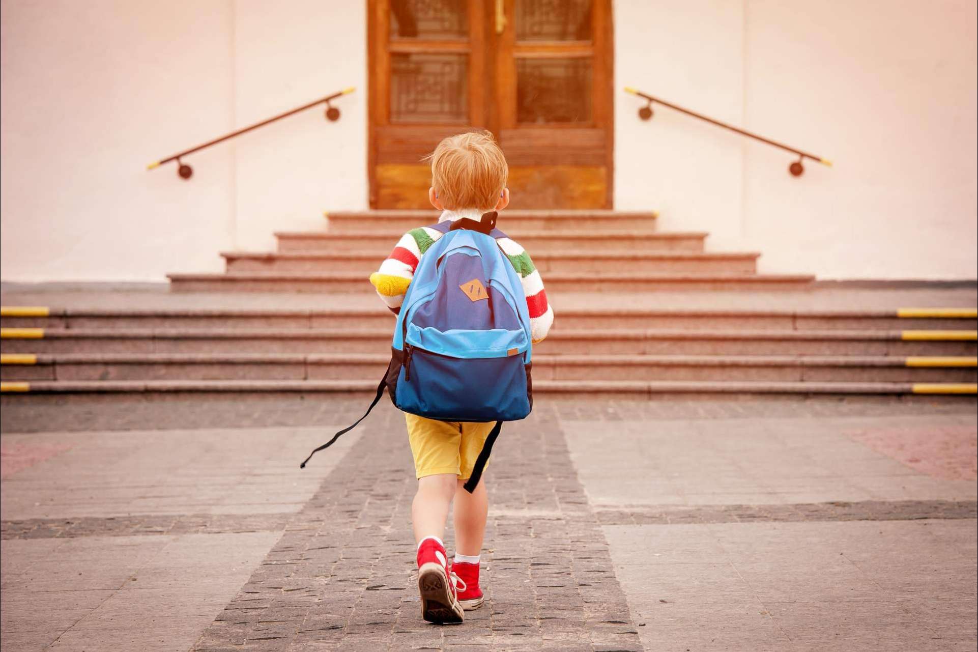 El interés por la búsqueda de colegios en España crece, con KIDStudia