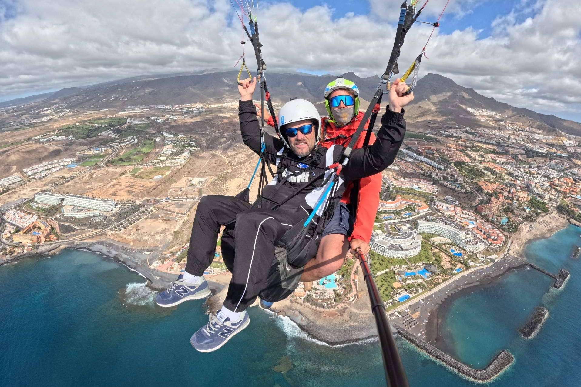 Tenerfly permite vivir la experiencia de vuelo en parapente